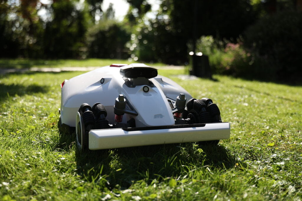 Jak jsme s Jarabákem prodali robotické sekačky za desítky milionů