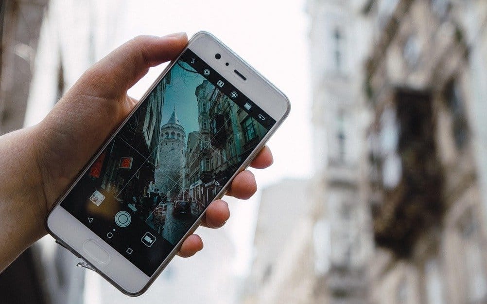 Instagram testuje in-stream tipy v Reels